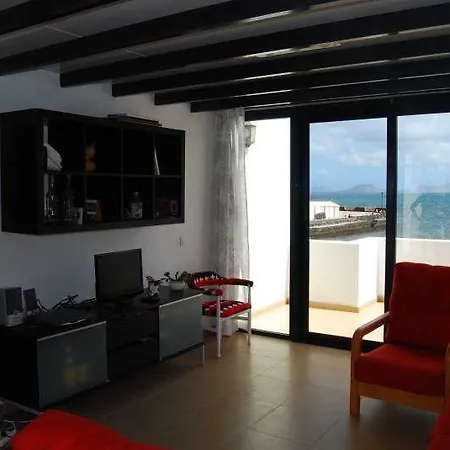 Senzu Apartment *